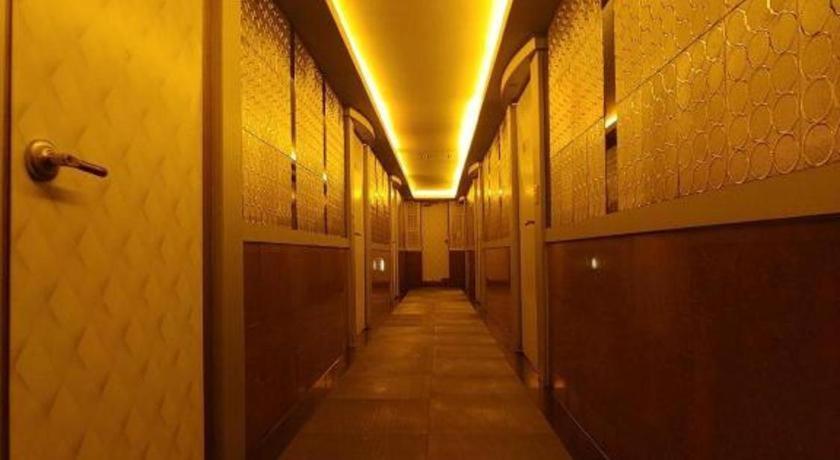 Sky Hotel Changwon Εξωτερικό φωτογραφία