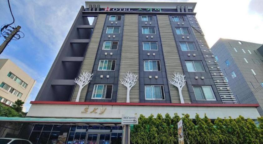 Sky Hotel Changwon Εξωτερικό φωτογραφία