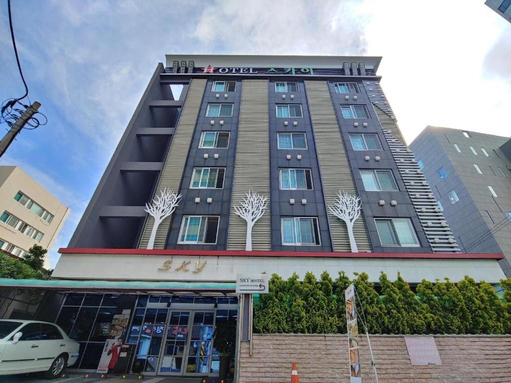Sky Hotel Changwon Εξωτερικό φωτογραφία