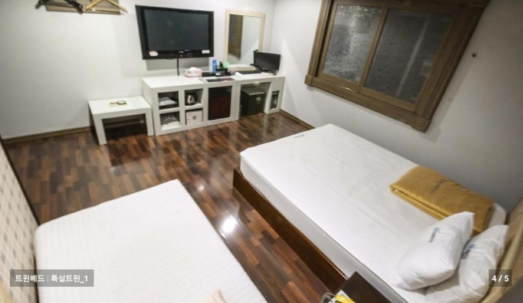 Sky Hotel Changwon Εξωτερικό φωτογραφία