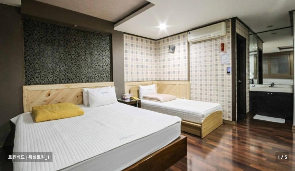 Sky Hotel Changwon Εξωτερικό φωτογραφία