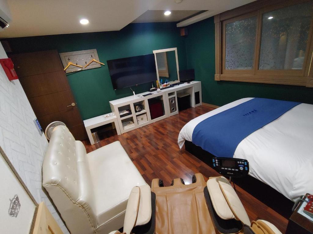 Sky Hotel Changwon Εξωτερικό φωτογραφία