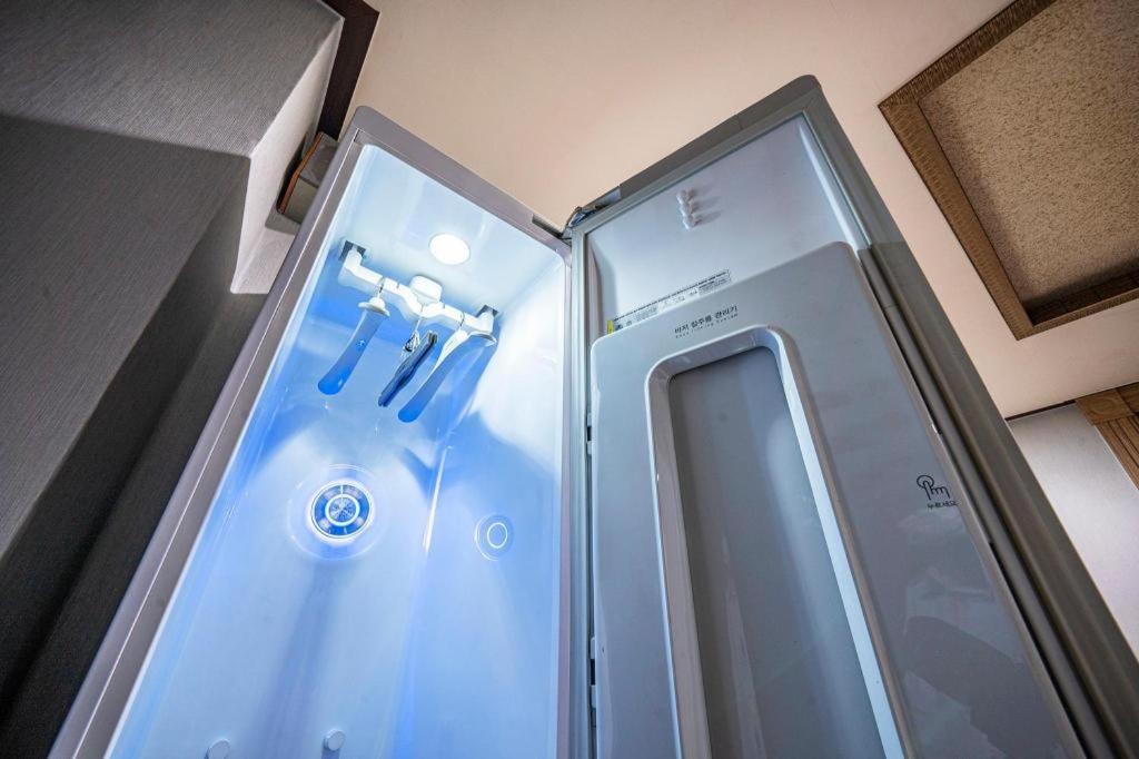 Sky Hotel Changwon Εξωτερικό φωτογραφία